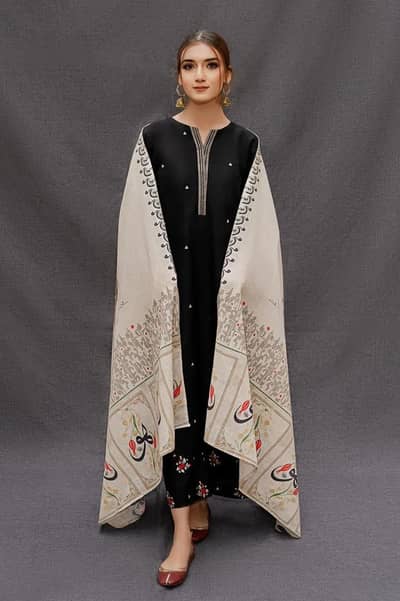 Black Embroidered 3pcs lawn suit for Women's with Printed Dupatta