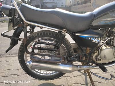Suzuki bike GS 150cc pack engine Black color5