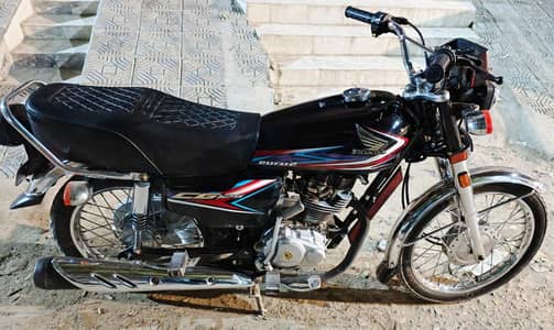 Honda CG 125 karachi number (urgent sell)