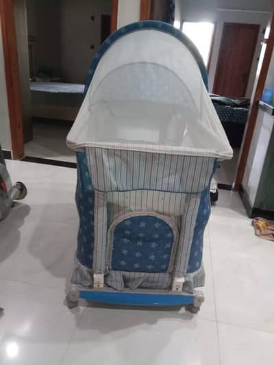 baby cot