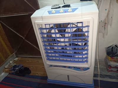 bilkul new condition mein hai 1season use hua hai