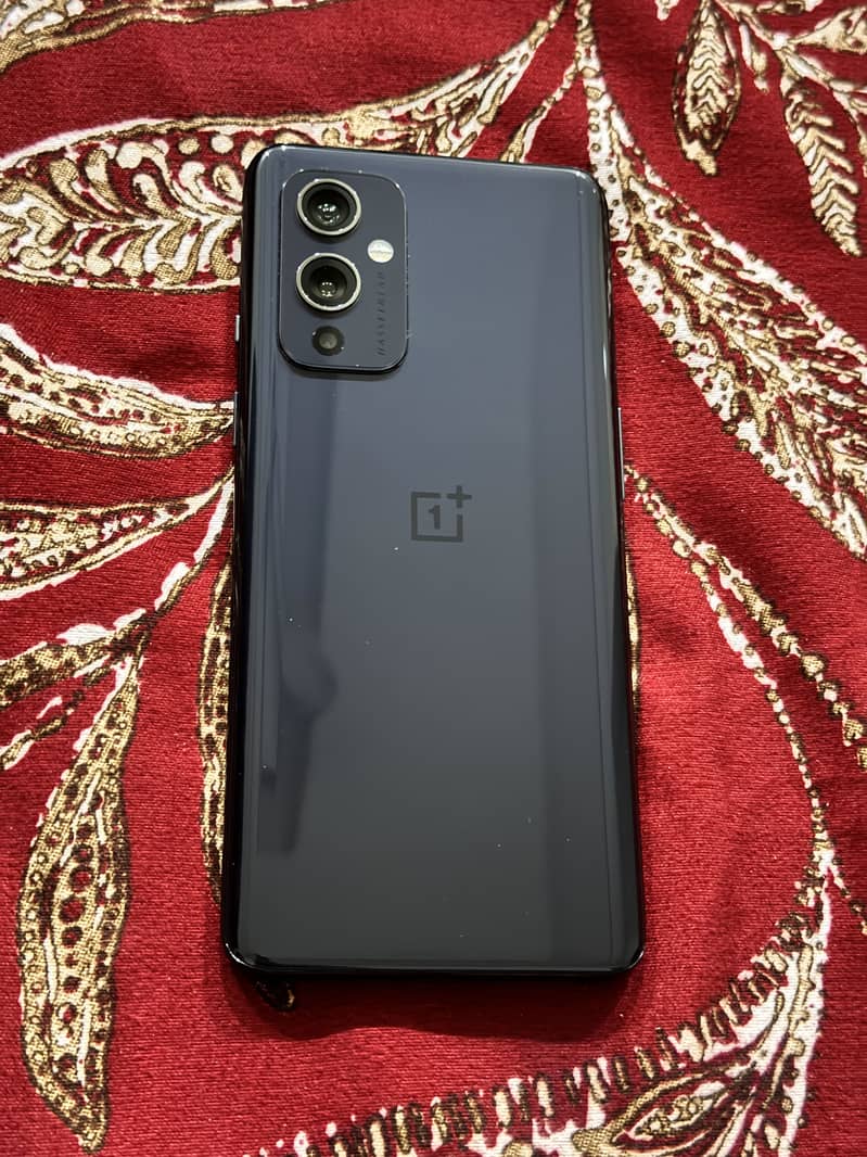 OnePlus 9 8