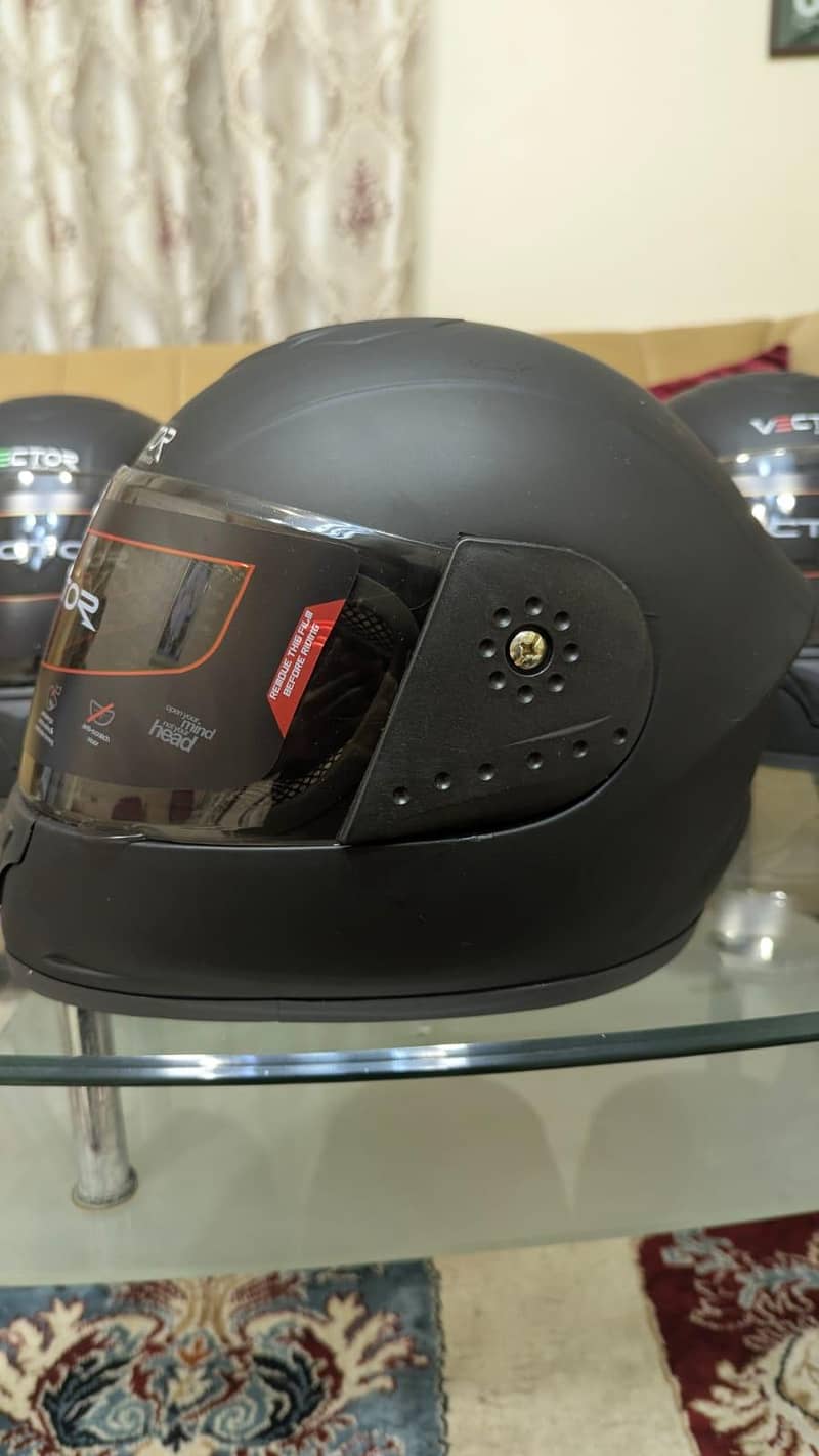 VECTOR HELMETS 8