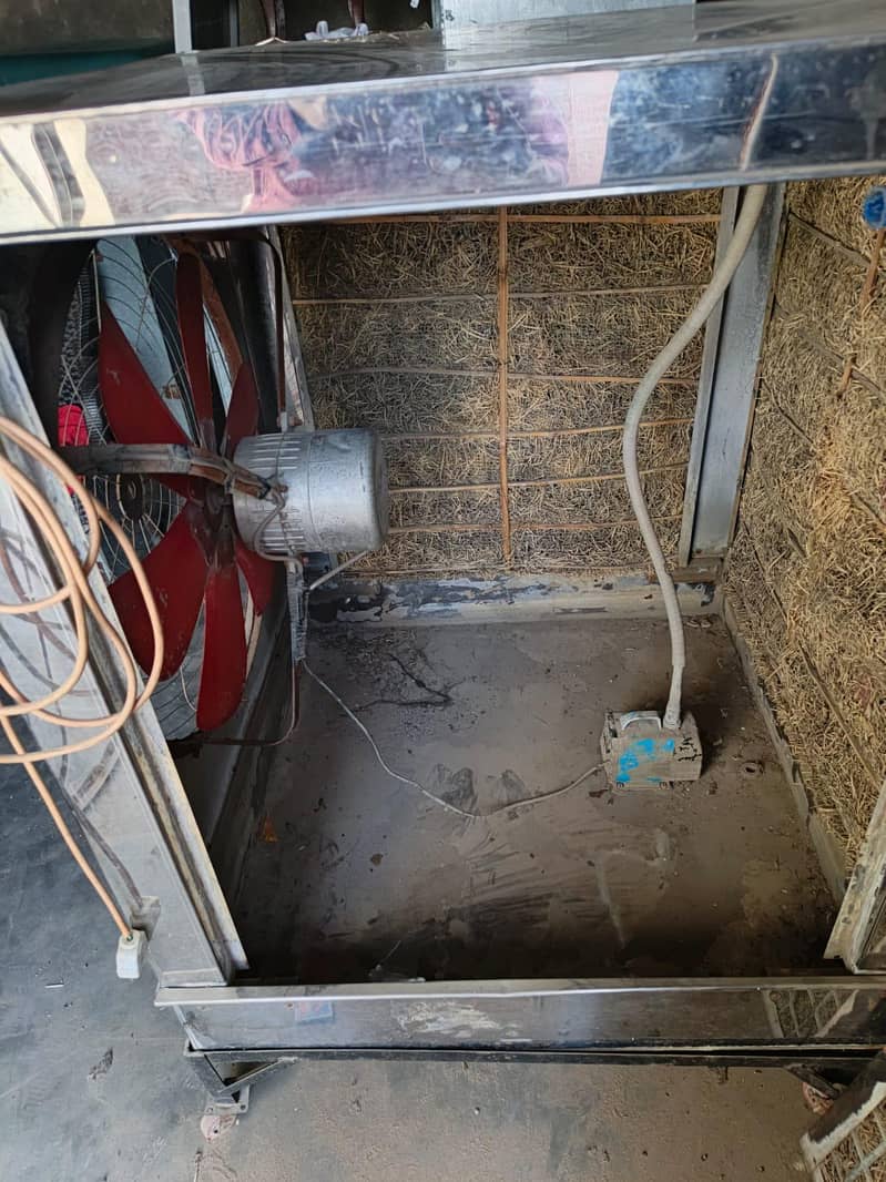 فل سائز ایئر کولر ساتھ میں سٹینڈ بھی ہے 4