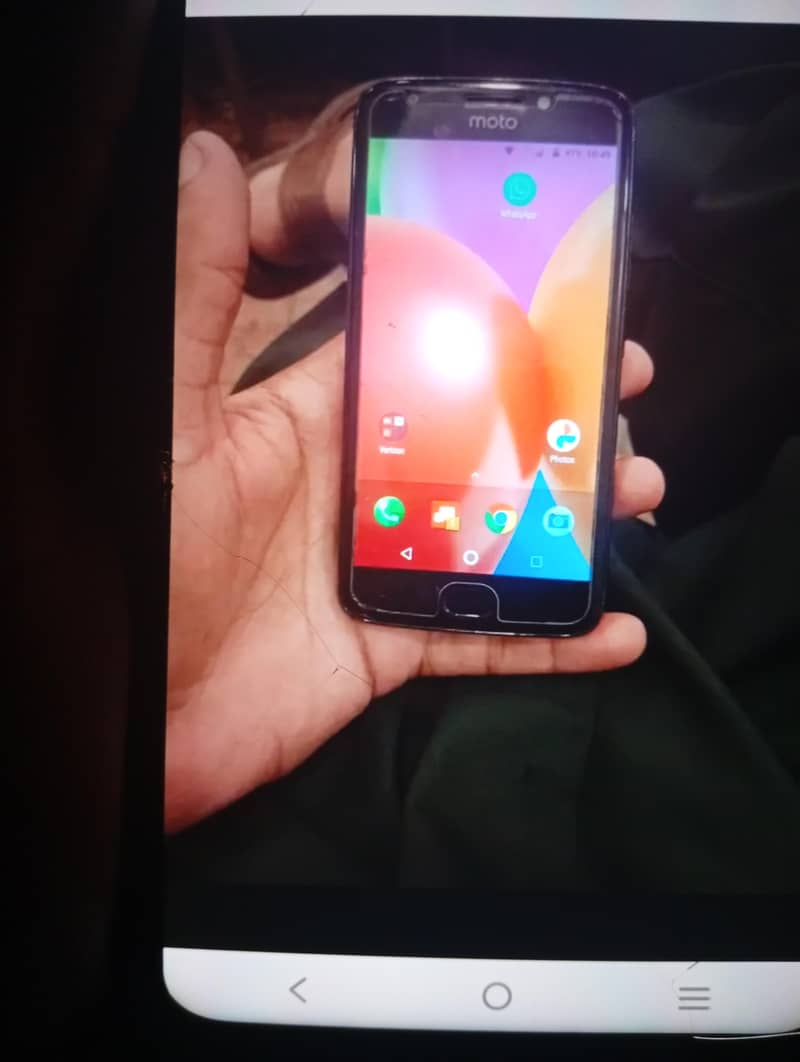 Moto E4 1