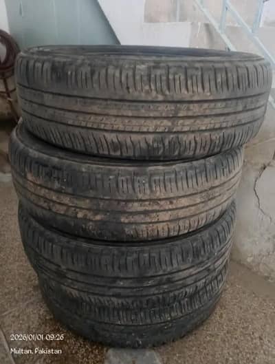 Toyota Raize tyre ,  205/60/17 , 40% used , No puncture
