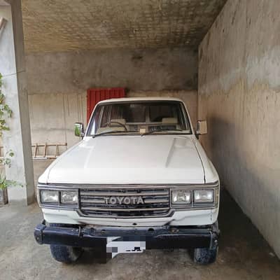 Land cruiser 1982 model