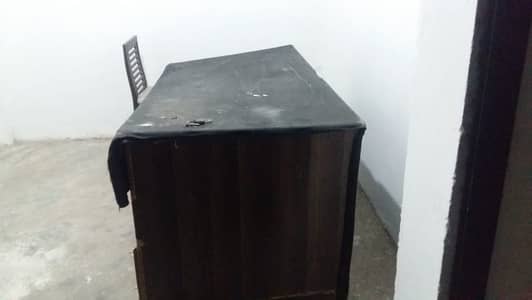 Counter table for sale