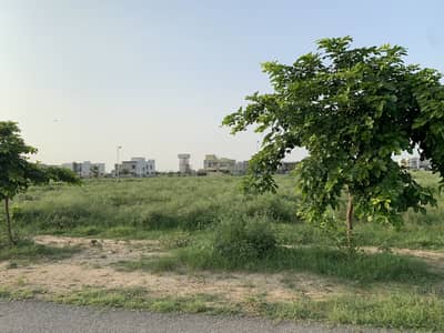 1 Kanal Prime Location Plot On Main 150ft Road with excess land
