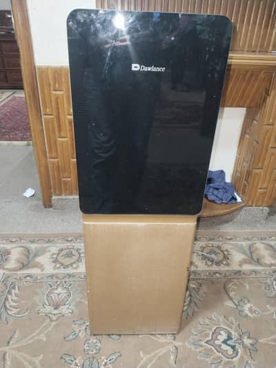 Downlance water dispenser