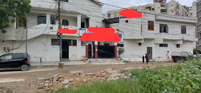 House Of 400 Square Yards In Gulshan-e-Iqbal - Block 11 Is Available