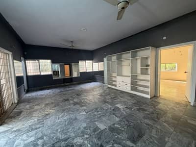 1 Kanal Upper Portion Is Available For Rent In Wapda Town Phase1 Starting Block.