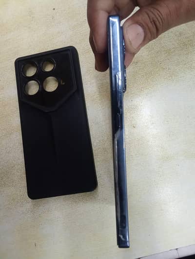 INFINIX note 40  pro