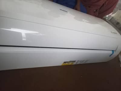 Haier ac DC inverter for sale contact my WhatsApp number 03080176838