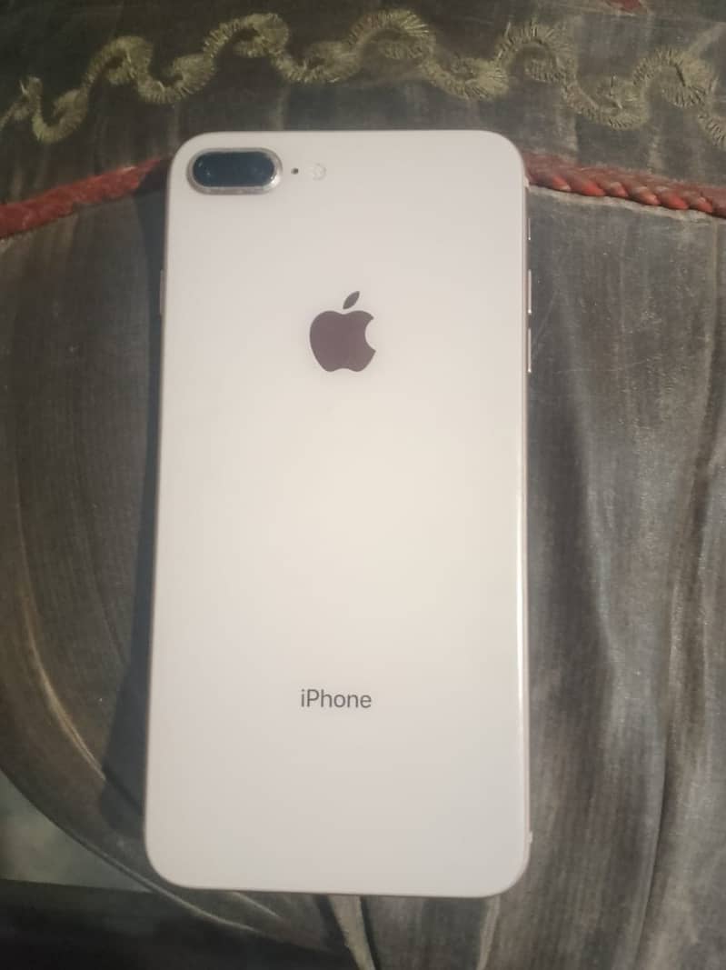 Apple iPhone 8 Plus 0
