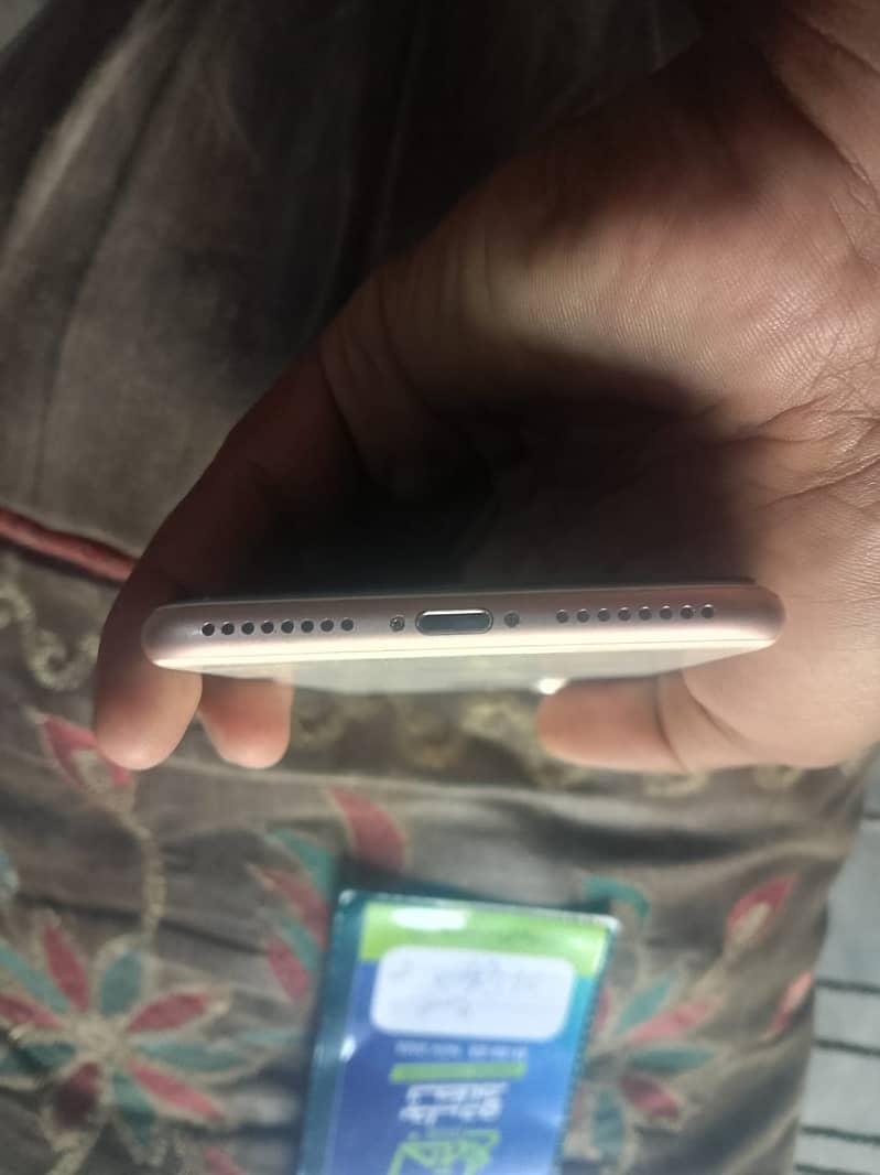 Apple iPhone 8 Plus 2