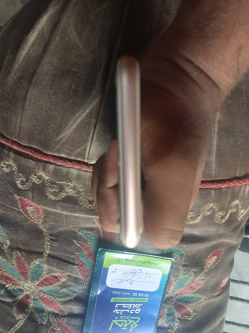 Apple iPhone 8 Plus 3