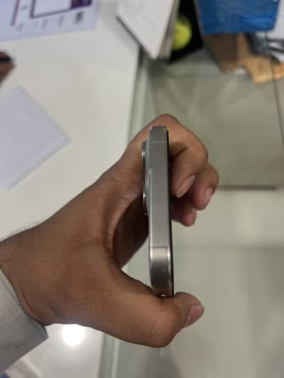 Iphone 15 pro max 256gb HK model 10/10 with box pta