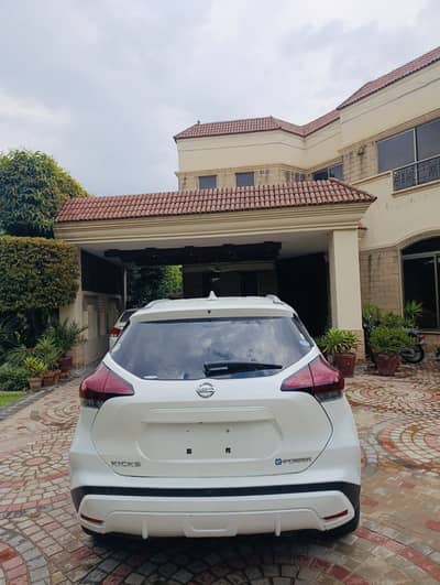 Nissan Kicks x e power hybrid