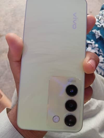 Vivo Y100