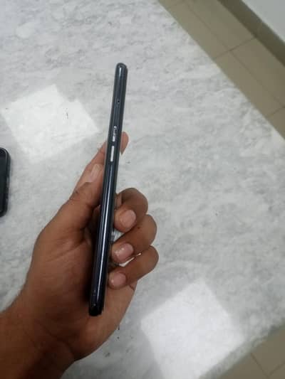 OPPO A95 128GB /5000mah Battery/Super AMOLED Display