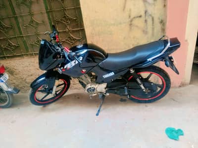 yahama ybr 2016 model.