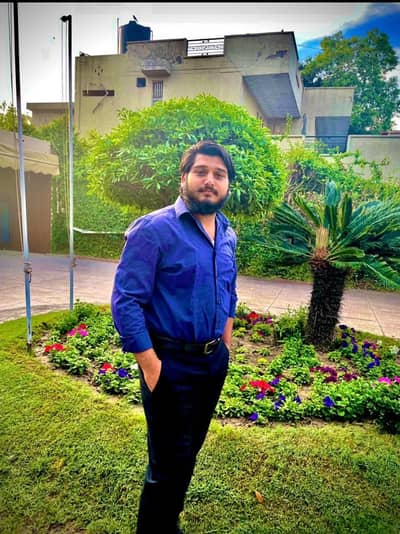 I need a Job any job office boy Helper