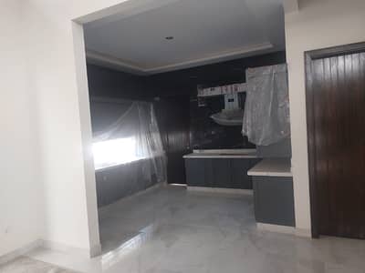 Prime Location House Of 400 Square Yards For sale In Gulistan-e-Jauhar - Block 14