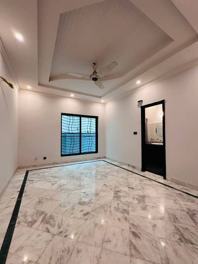 DHA Phase 5 Beautiful House for Rent | Prime Location | Ready to Move
