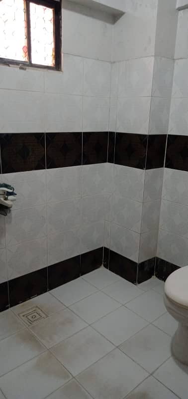 Prime Location 1600 Square Feet Flat In Stunning Federal B Area - Block 8 Is Available For sale