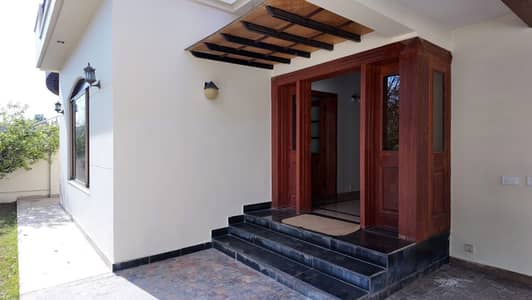 1 Kanal Double Gate Corner House for Rent in DHA Phase 1