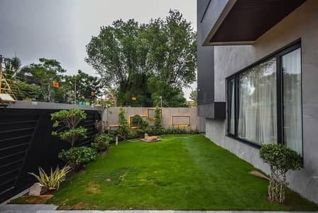 EXECUTIVE 5 BEDROOM HOUSE | PRIME RENTAL OPTION | DHA PHASE 4