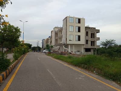1 Kanal ( 60*90 in Prime Block ) Residential Plot.