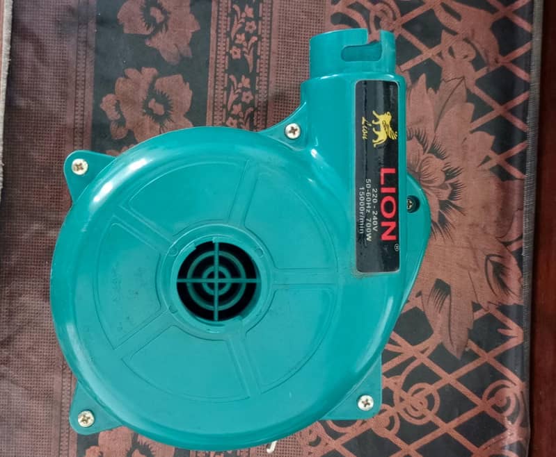 ایک عدد بلور برائے فروخت 4