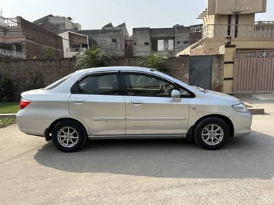 Honda city 2006 model Excellent condition