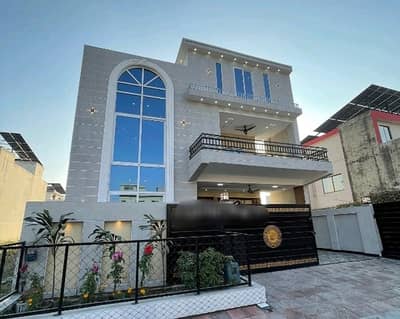 House Of 2275 Square Feet In MPCHS - Block C1 For sale