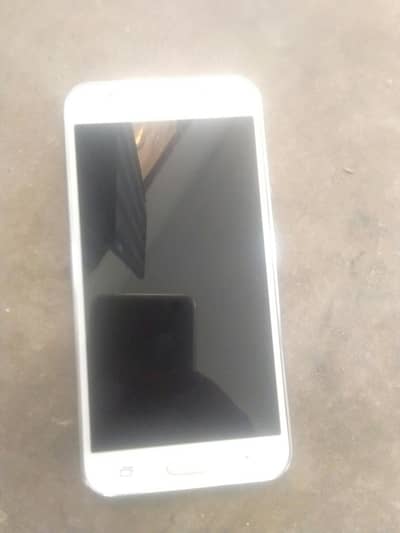 Samsung Galaxy j5 better than Nokia Infinix iPhone realme oppo