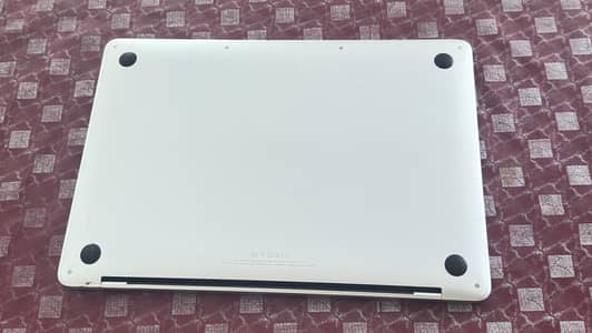 MacBook pro 3 month Japan warranty hard off Gold condition