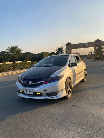 hunda city 2010 model family used