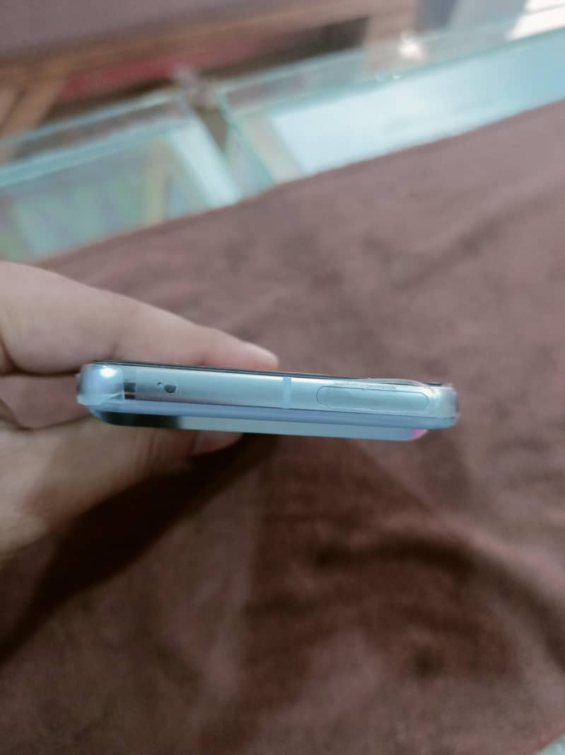 Google pixel 8 pro 4