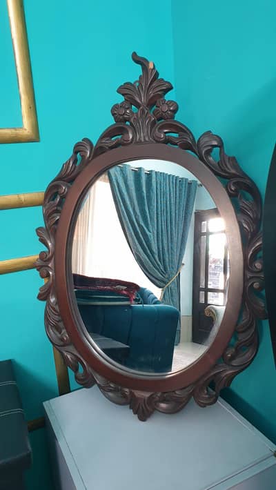 Vintage Style Mirror with Console