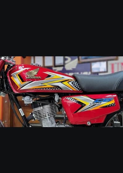 2024/2025 ماڈل بالکل نیو ھے صرف پانچ ہزار چلا ھے