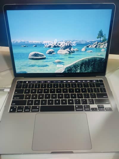Macbook Pro M1 2020 8/512 with case and original charger