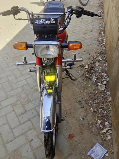 2022 model bilkul new condition tattoo dono new battery new wearing
