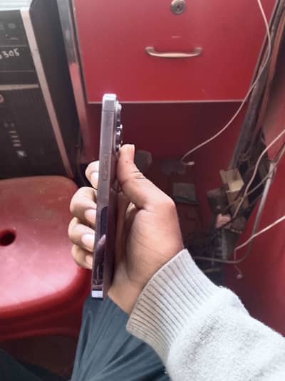 I phone 14 pro ( Factory unlock )