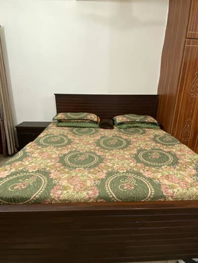 King size bed with side tables