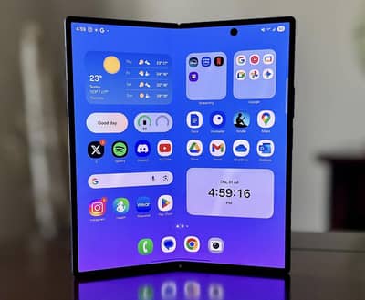 Samsung Z Fold 7 - 12/256 - NON PTA - 10/10 Condition - With Box