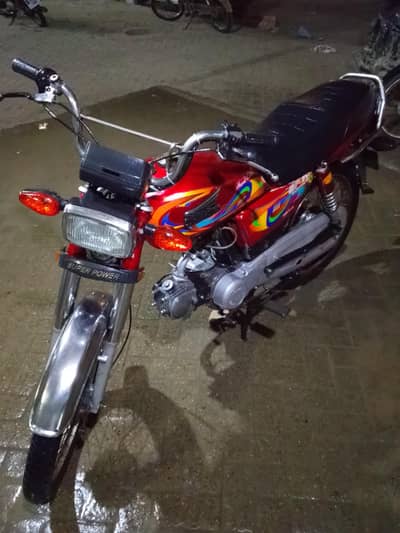 good condition CPL clear engine shield bike per Koi Kam Nahin hai