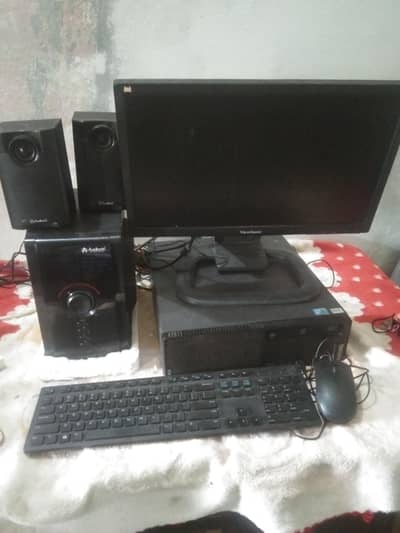 Lenovo PC 2GB Ram 300GB hard. . all set Lcd 22 inch Bluetooth woofers