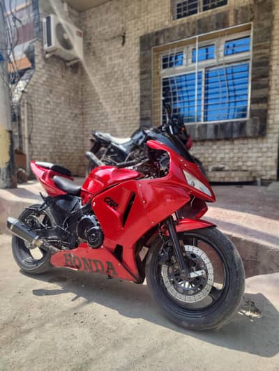 honda CBR 250RR
